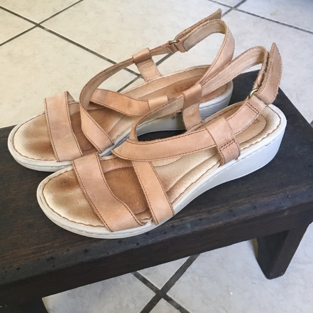 Tan, wedge, Born sandals Sz 6